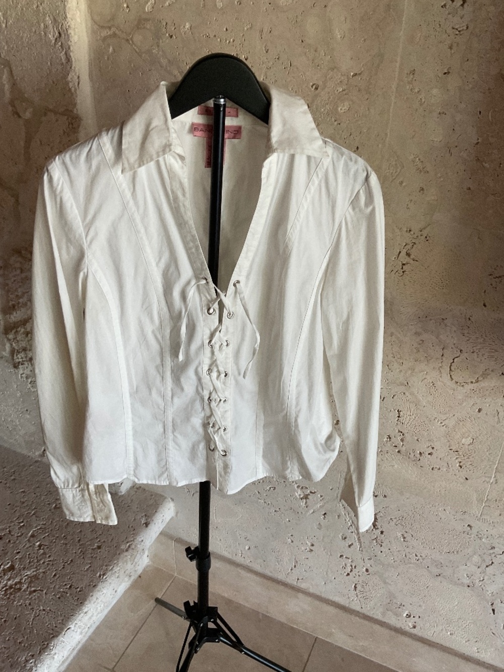 Bandolino Stretch White shirt Size 10